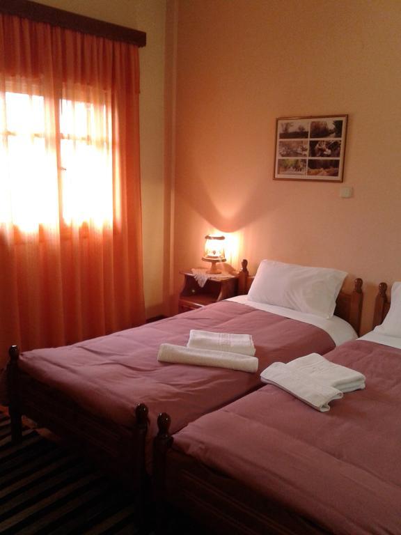 Hotel Zephyros à Vitina Extérieur photo